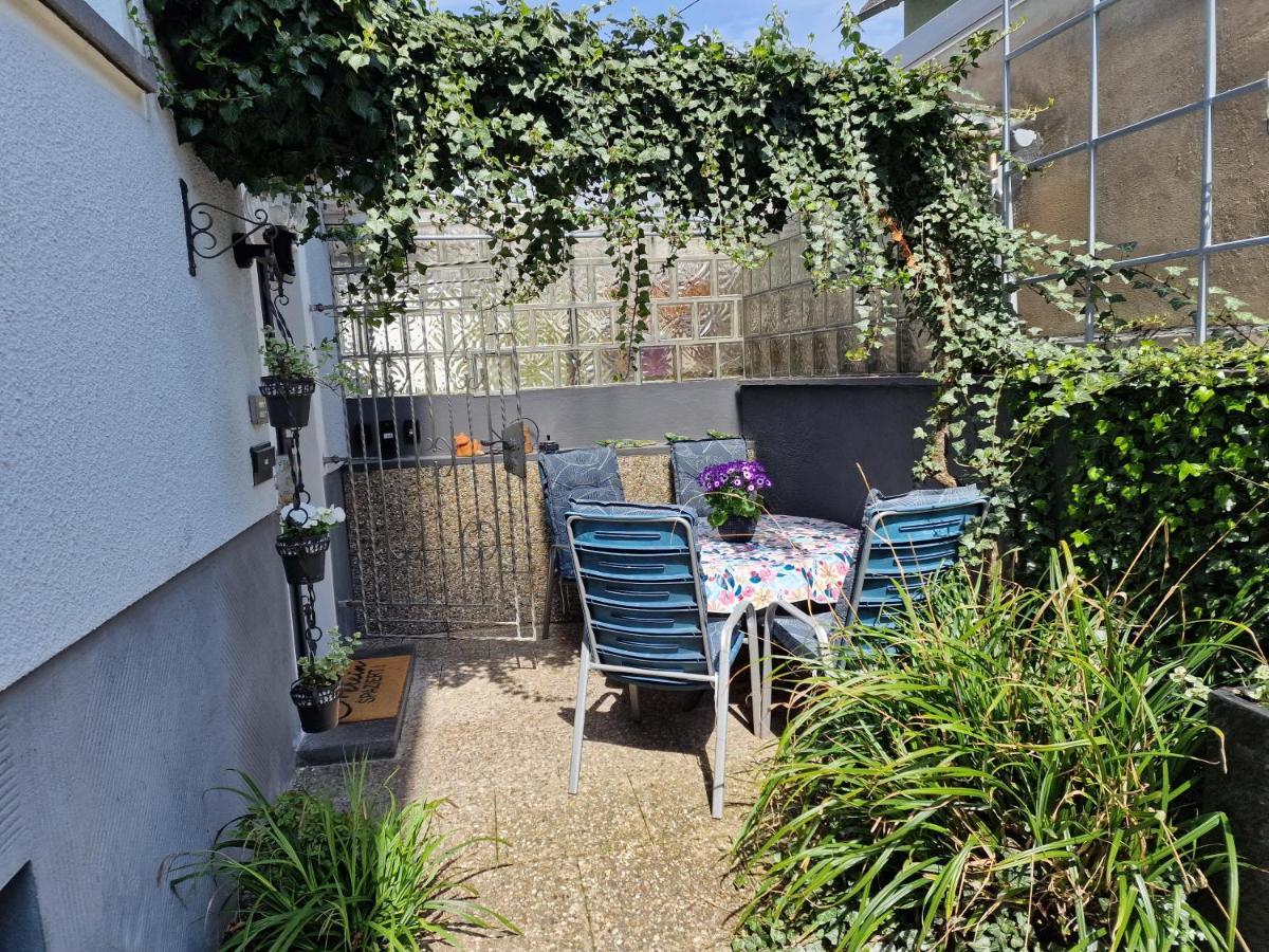 Ferienhaus Steigrhein Filsen Luaran gambar
