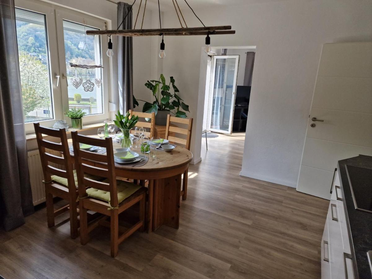 Ferienhaus Steigrhein Filsen Luaran gambar