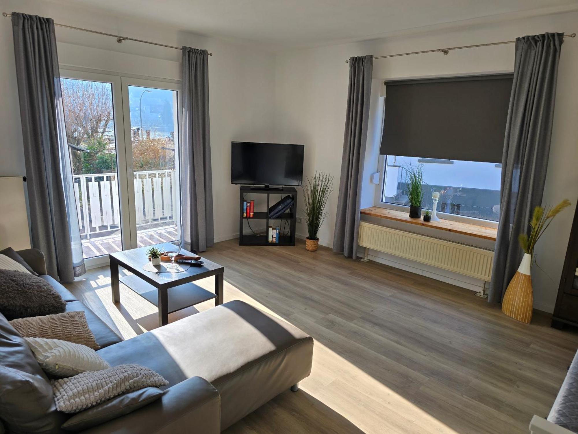 Ferienhaus Steigrhein Filsen Luaran gambar